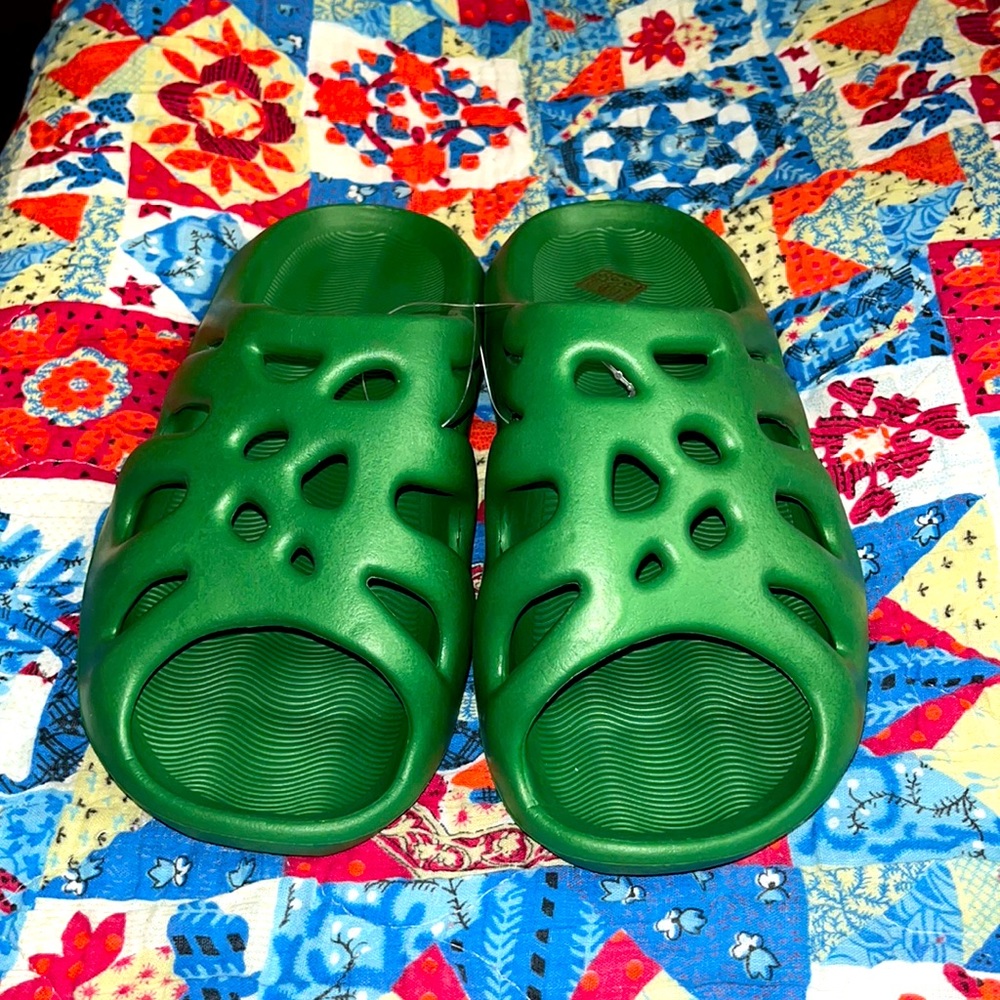 EVA Foam 450 Unbranded New Gorge Green Forest Green Slide Sandal Caged Comfort